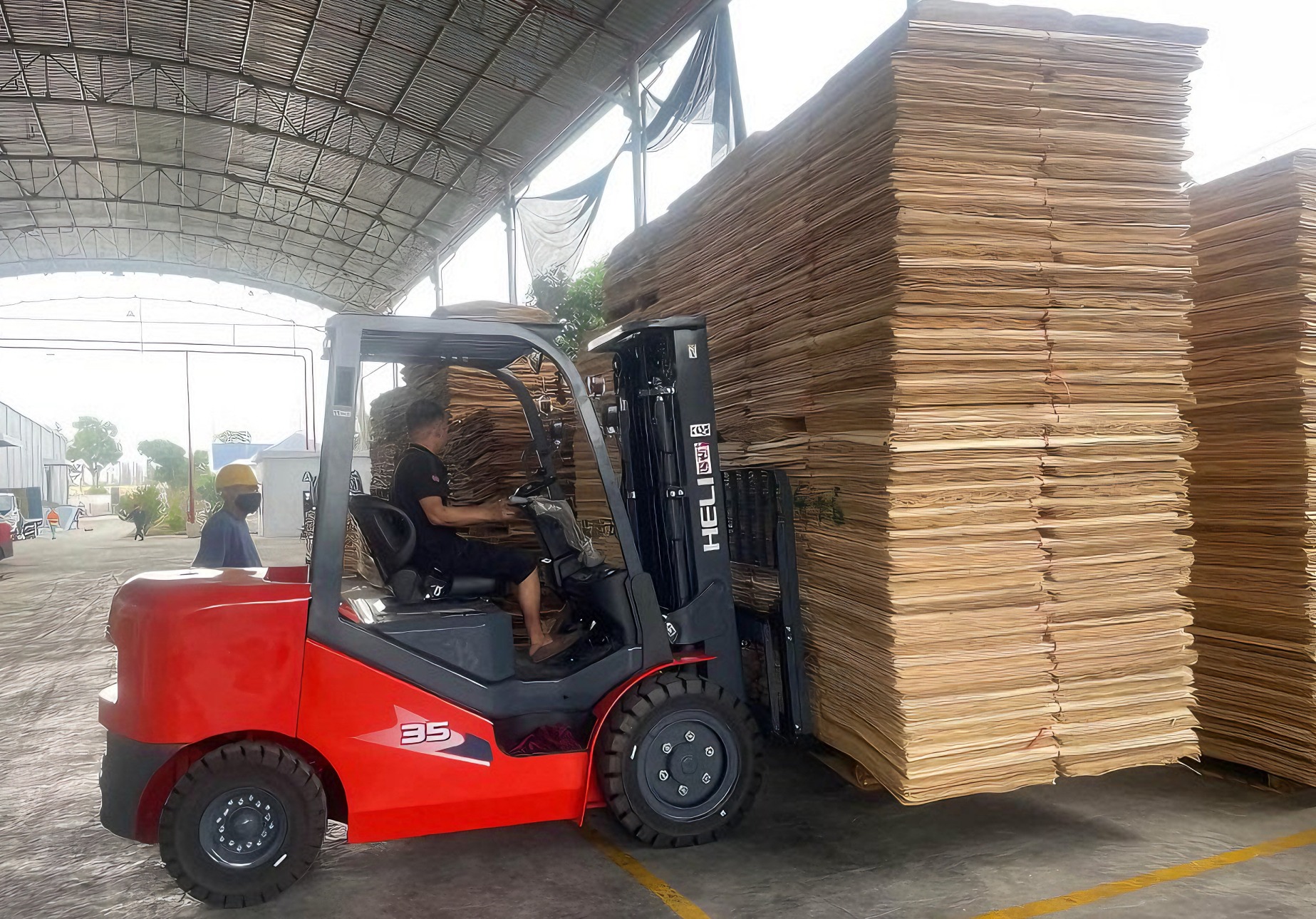 xe-nang-vang-ep-mdf-3-5-tan-heli-h3-series