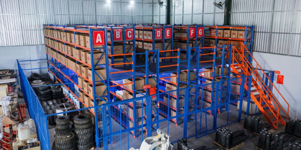 hinh-anh-kho-phu-tung-xe-nang-chinh-hang-heli-o-binh-duong